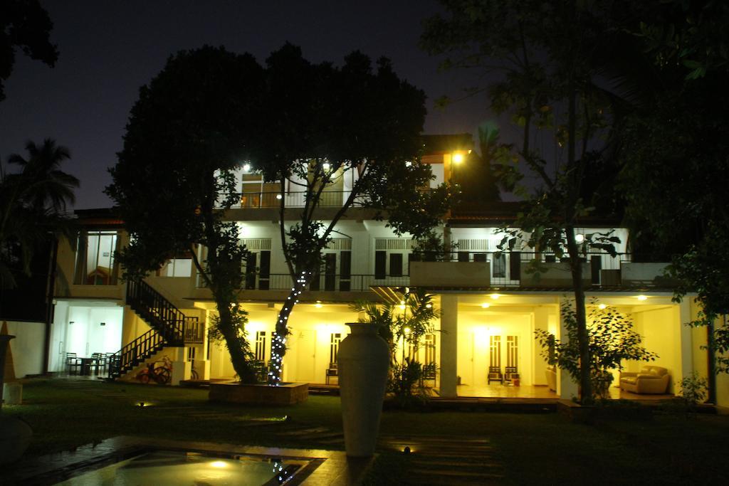 Katunayaka Lanka Bangla Inn Villas Restaurant & Travels מראה חיצוני תמונה