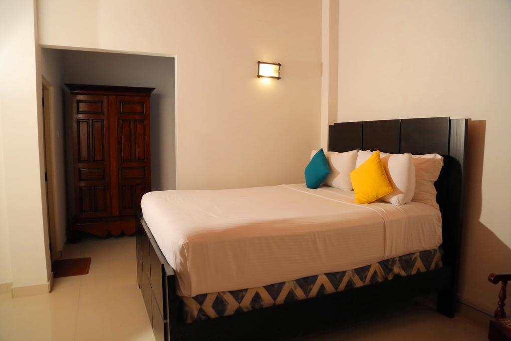 Katunayaka Lanka Bangla Inn Villas Restaurant & Travels מראה חיצוני תמונה