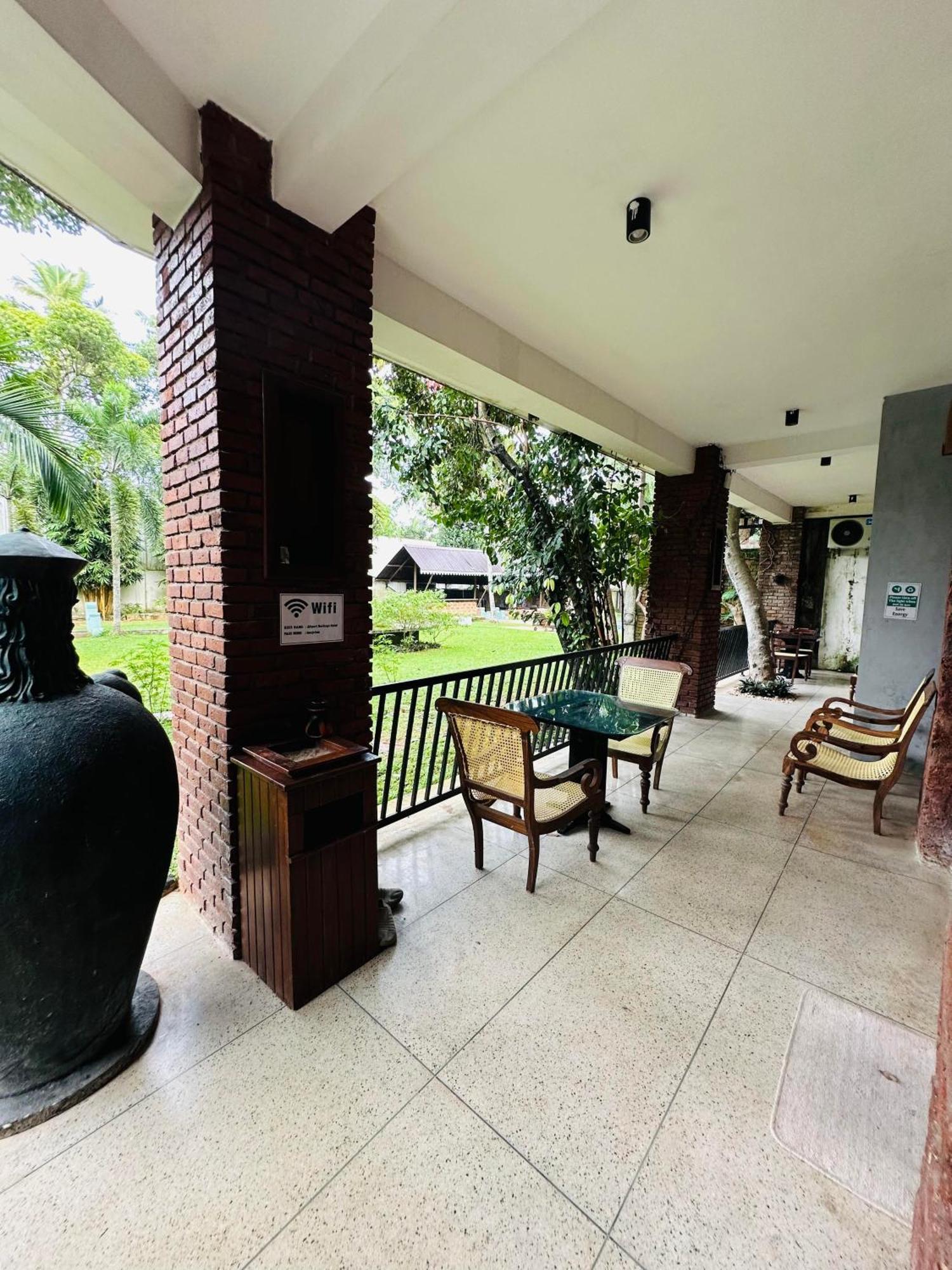 Katunayaka Lanka Bangla Inn Villas Restaurant & Travels מראה חיצוני תמונה