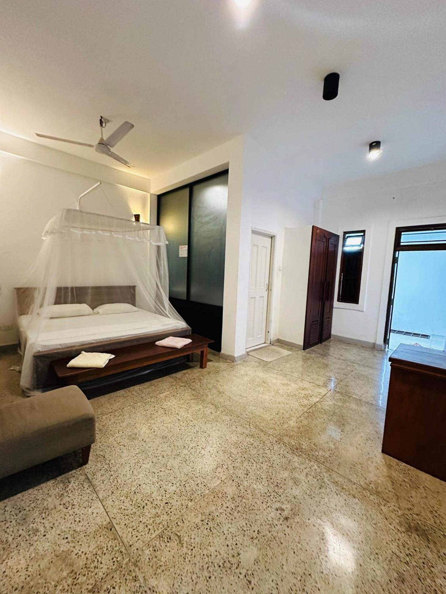 Katunayaka Lanka Bangla Inn Villas Restaurant & Travels מראה חיצוני תמונה
