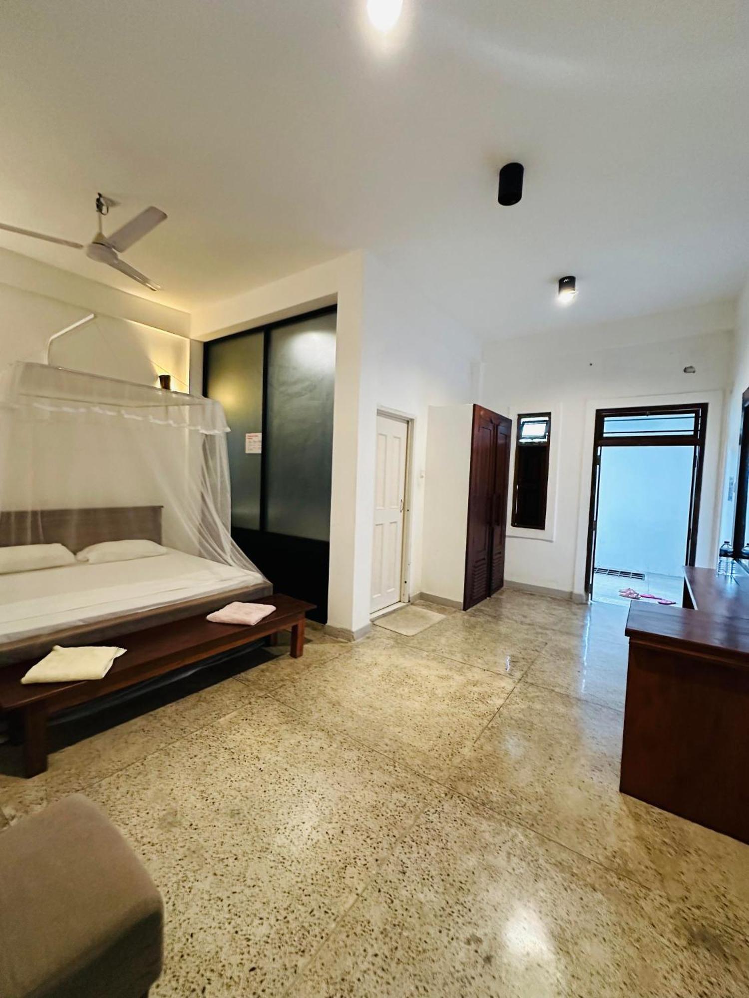 Katunayaka Lanka Bangla Inn Villas Restaurant & Travels מראה חיצוני תמונה
