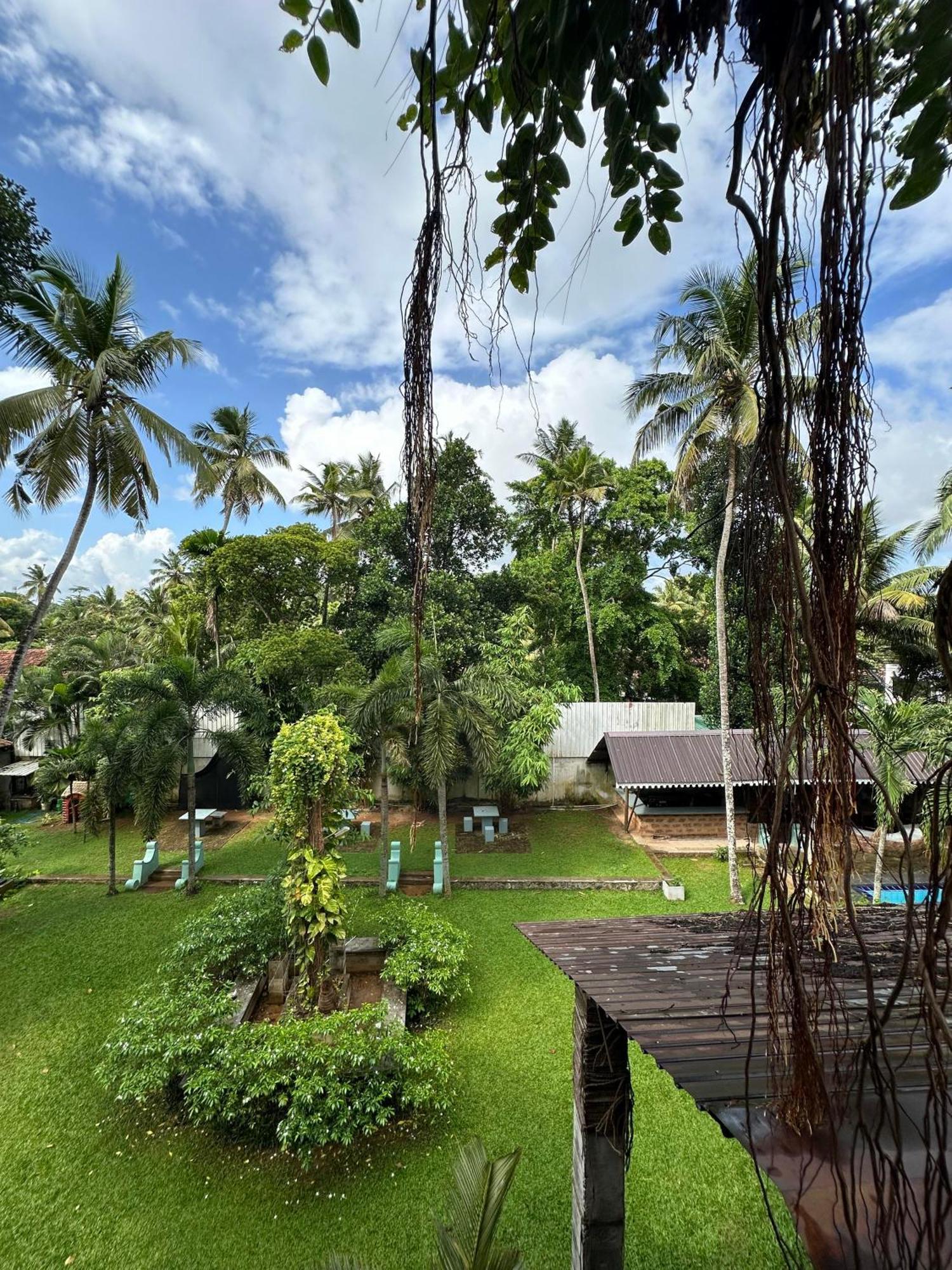 Katunayaka Lanka Bangla Inn Villas Restaurant & Travels מראה חיצוני תמונה