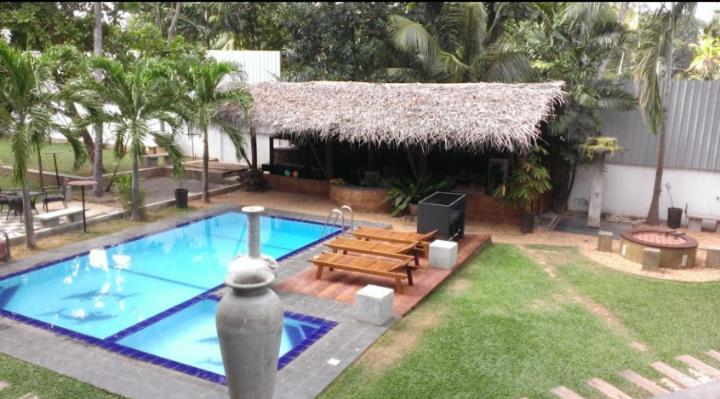 Katunayaka Lanka Bangla Inn Villas Restaurant & Travels מראה חיצוני תמונה