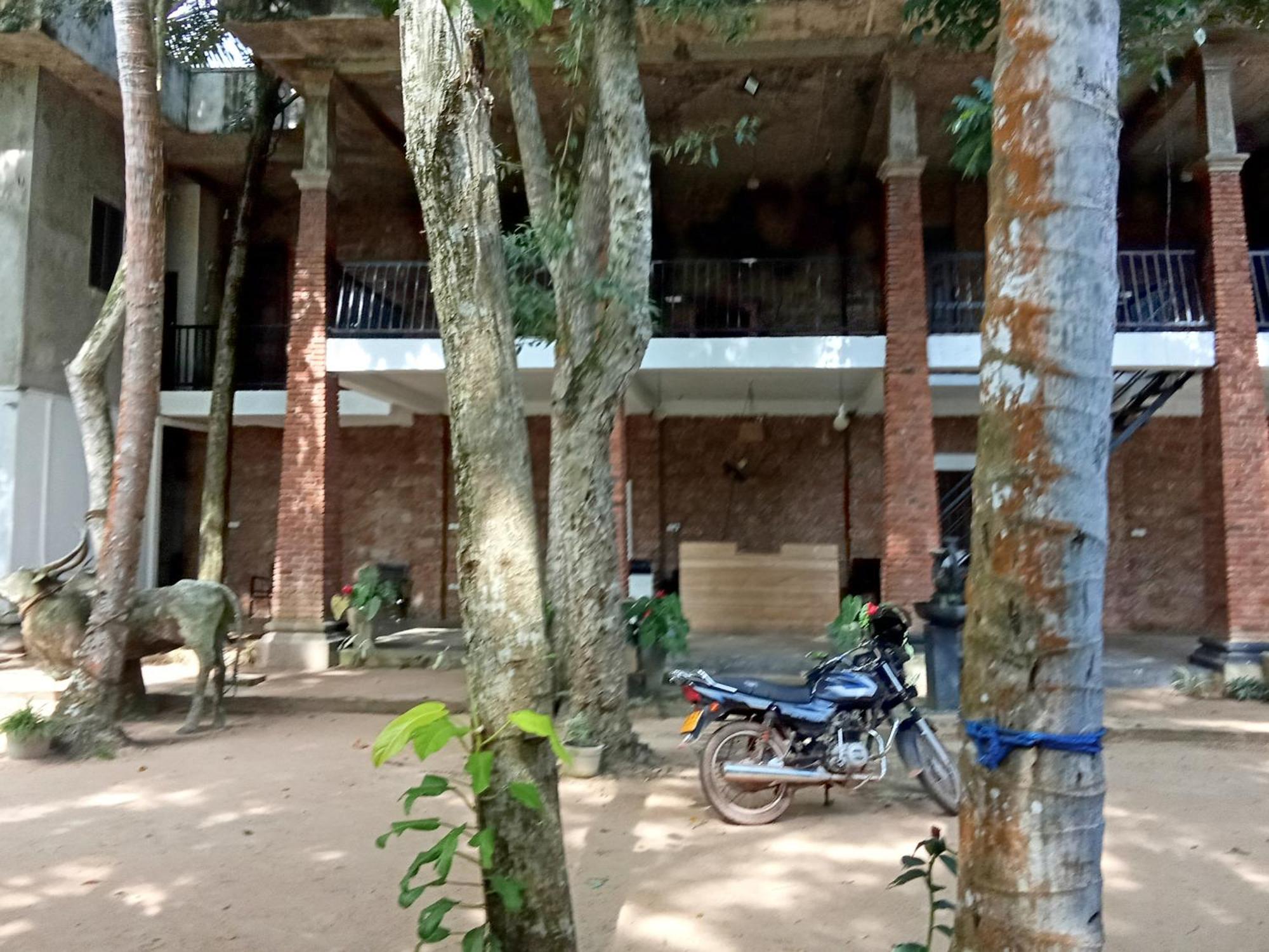 Katunayaka Lanka Bangla Inn Villas Restaurant & Travels מראה חיצוני תמונה