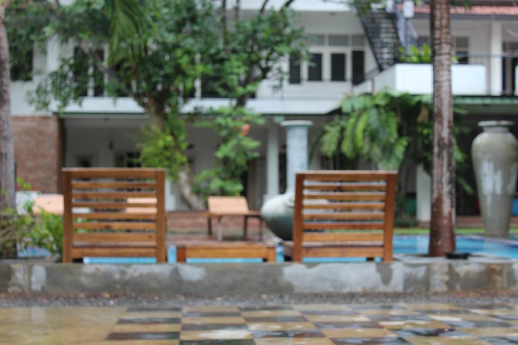 Katunayaka Lanka Bangla Inn Villas Restaurant & Travels מראה חיצוני תמונה